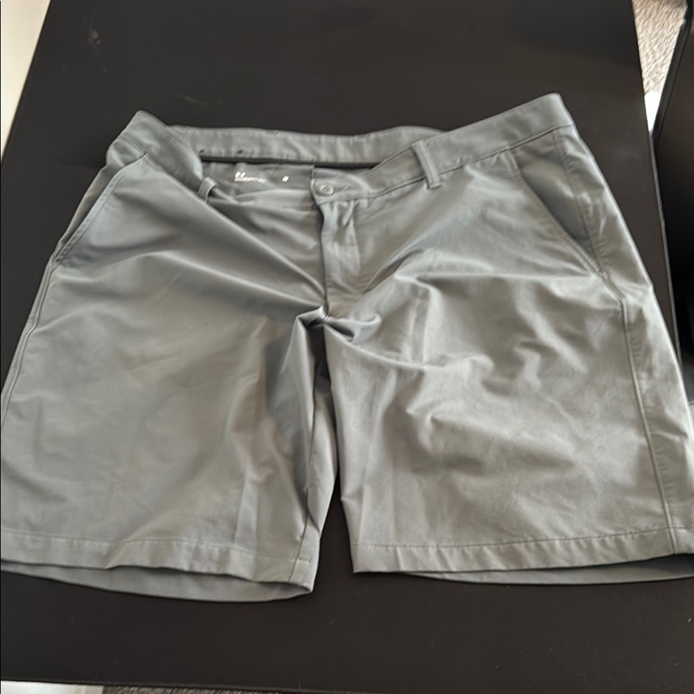 Under Armour Men's Flat Front Shorts in Light Gray